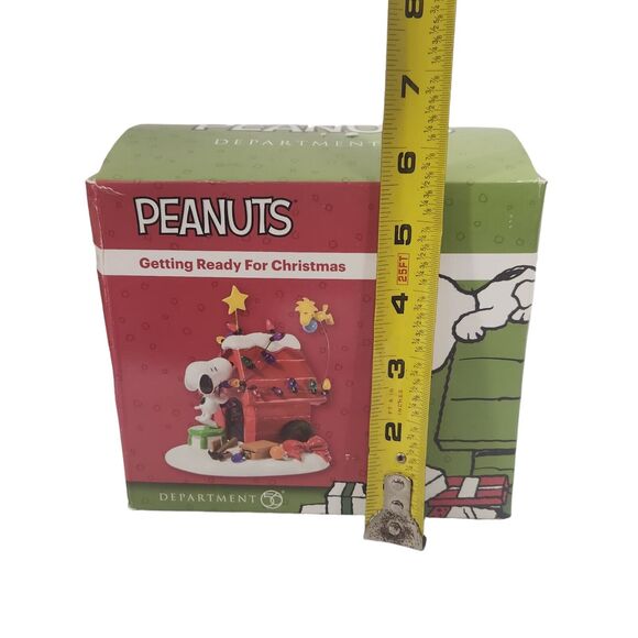 NEW! DEPARTMENT 56 PEANUTS GETTING READY FOR CHRISTMAS SNOOPY WOODSTOCK - Picture 6 of 8
